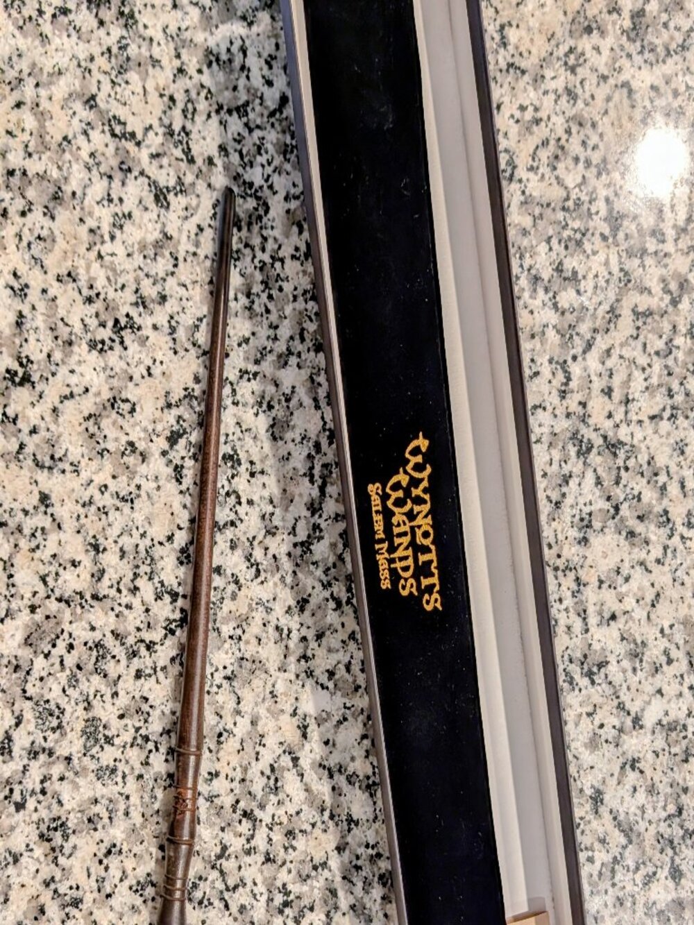 Wynott wizard/witch red oak scholar's wand